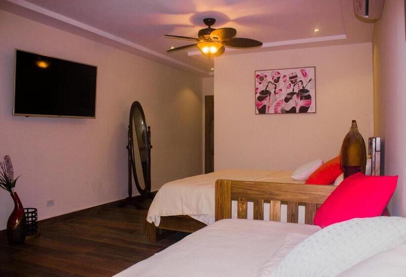 디럭스 트리플 룸, Boutique Patampa