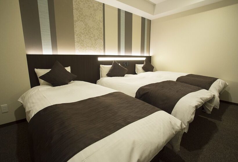 חדר סטנדרט לשלושה, Lantana Osaka