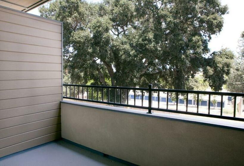 غرفة ديلوكس مزودة بشرفة, Siri Downtown  Paso Robles