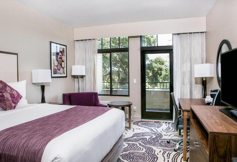 חדר סטנדרט עם מרפסת, Siri Downtown  Paso Robles