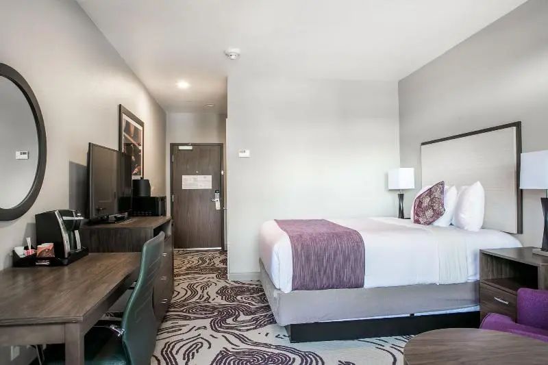 身障者適用キングサイズベッドルーム, Siri Downtown  Paso Robles