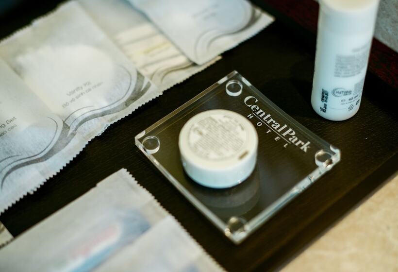 اتاق لوکس با چشمانداز شهر, The Mira Central Park