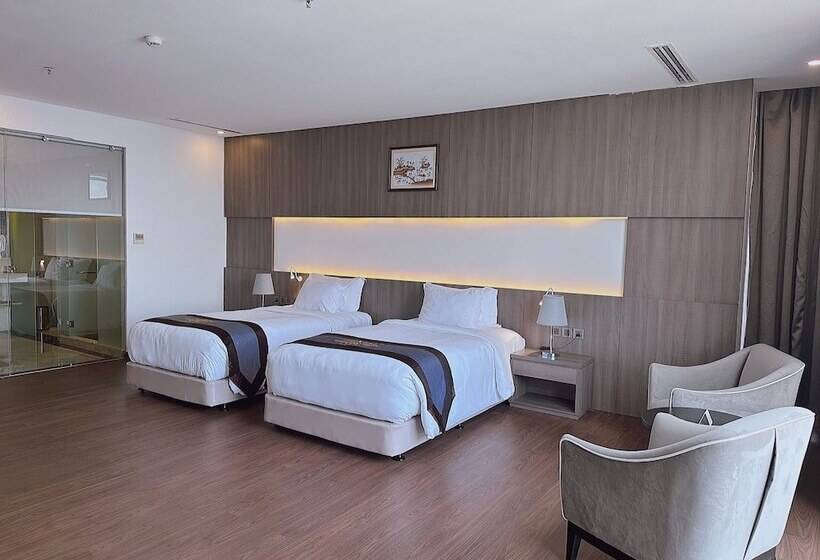 اتاق لوکس با چشمانداز شهر, The Mira Central Park