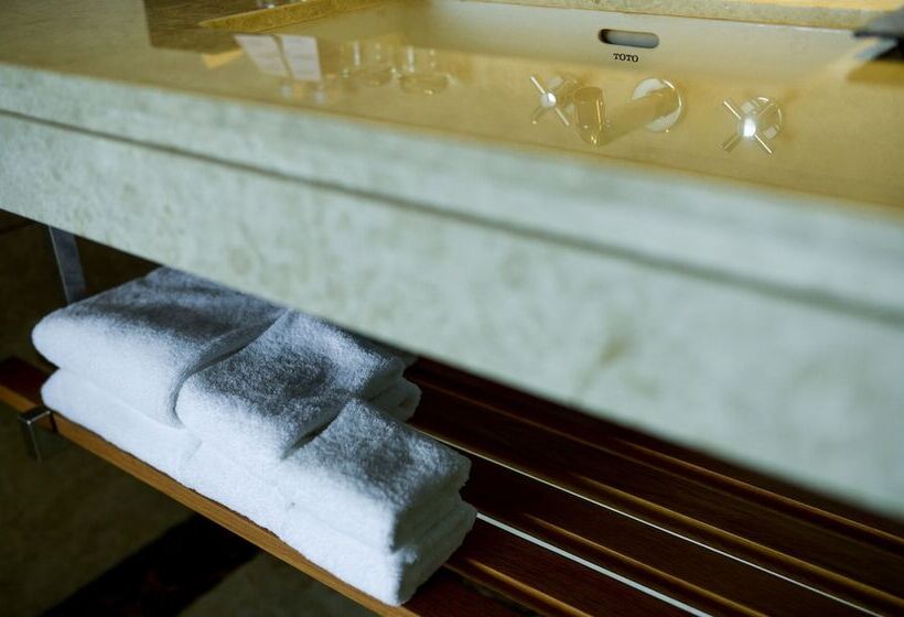 مجموعه ویستا شهر, The Mira Central Park