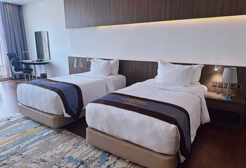 اتاق پرمیوم, The Mira Central Park