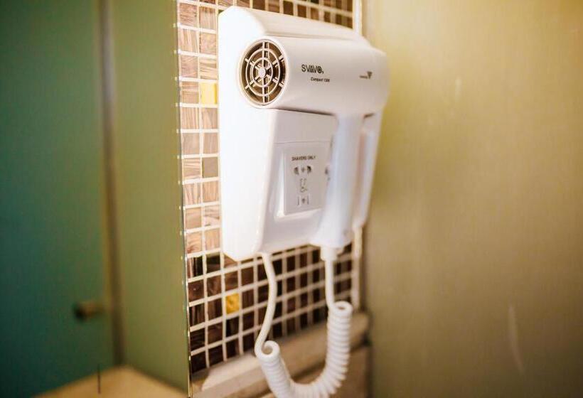 اتاق لوکس با چشمانداز شهر, The Mira Central Park