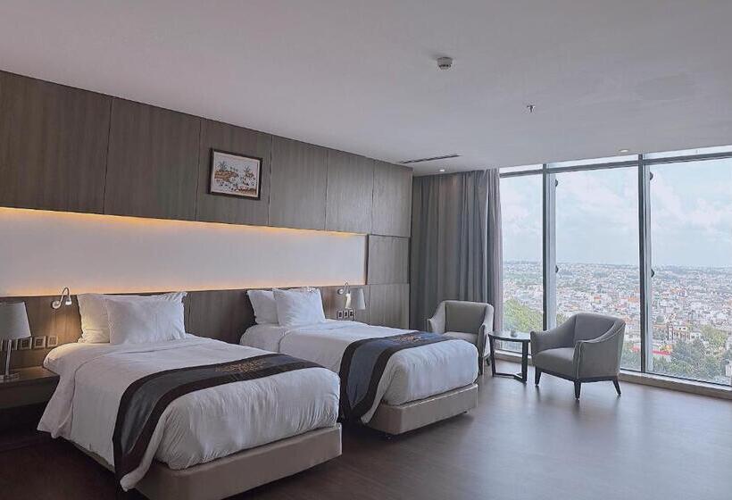 اتاق لوکس با چشمانداز شهر, The Mira Central Park