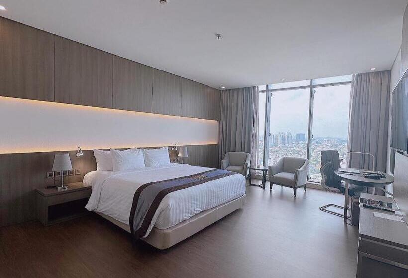 اتاق دلوکس با تخت کینگ و چشمانداز شهر, The Mira Central Park