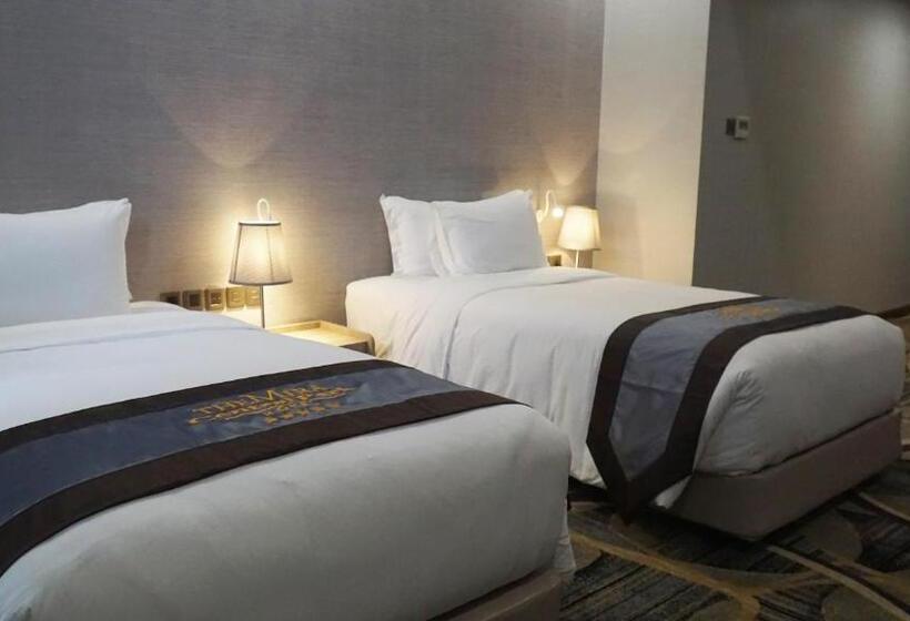 مجموعه ویستا شهر, The Mira Central Park