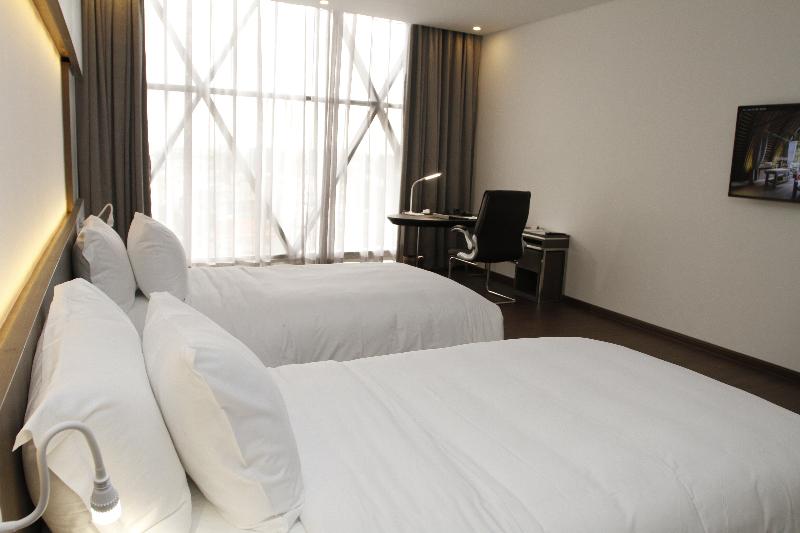 اتاق پرمیوم, The Mira Central Park