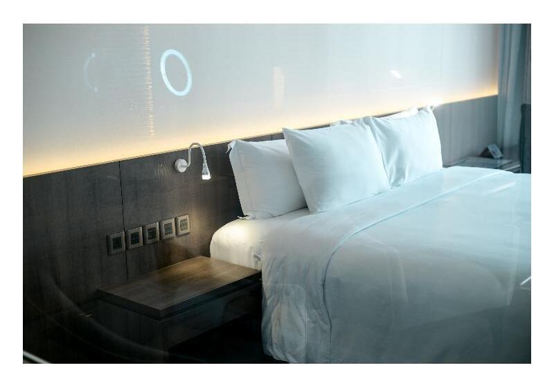 اتاق پرمیوم, The Mira Central Park