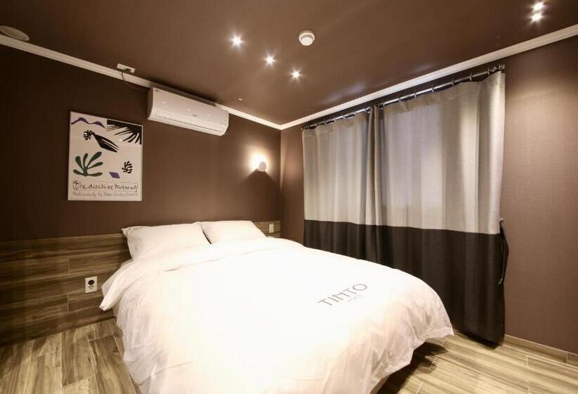 غرفة قياسية, Tinto