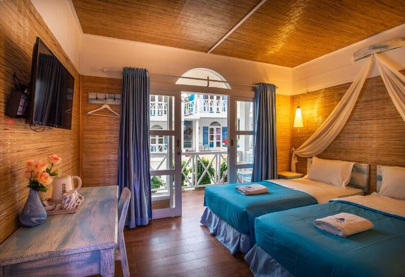 اتاق استاندارد با چشم‌انداز استخر, Santorini Beach Resort