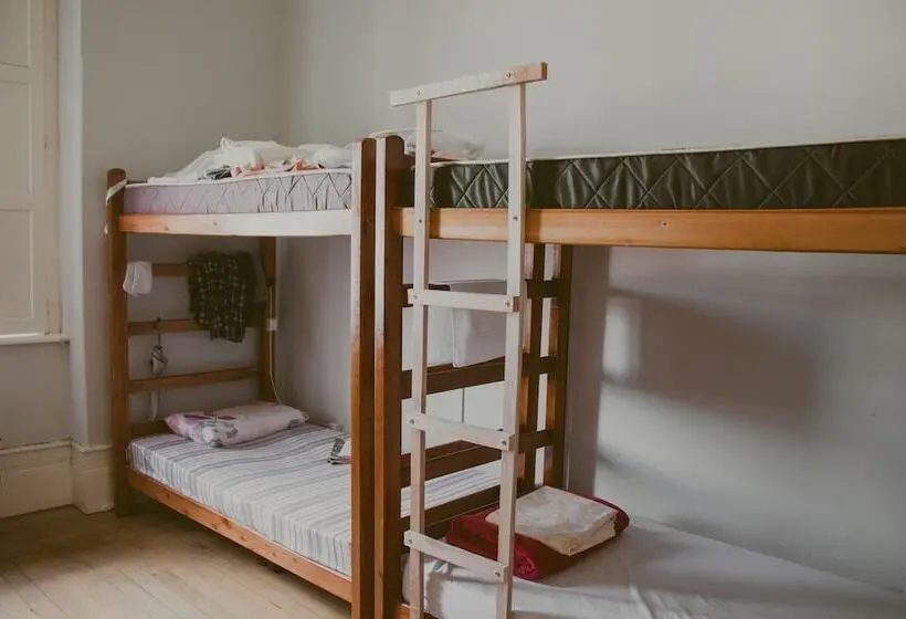 ルームシェアのワンベッド, Vila Santa Eulalia Hostel