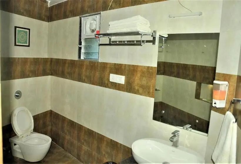اتاق استاندارد چهارنفره با سرویس بهداشتی مشترک, Alcor Spa Resorts