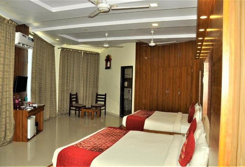 חדר סטנדרטי לארבעה עם חדר אמבטיה משותף, Alcor Spa Resorts