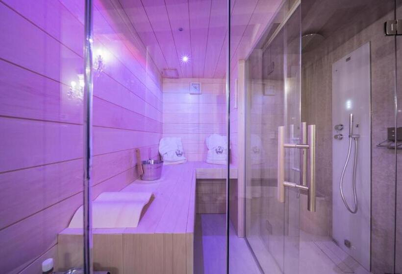 디럭스 스위트, Regia Rosetta