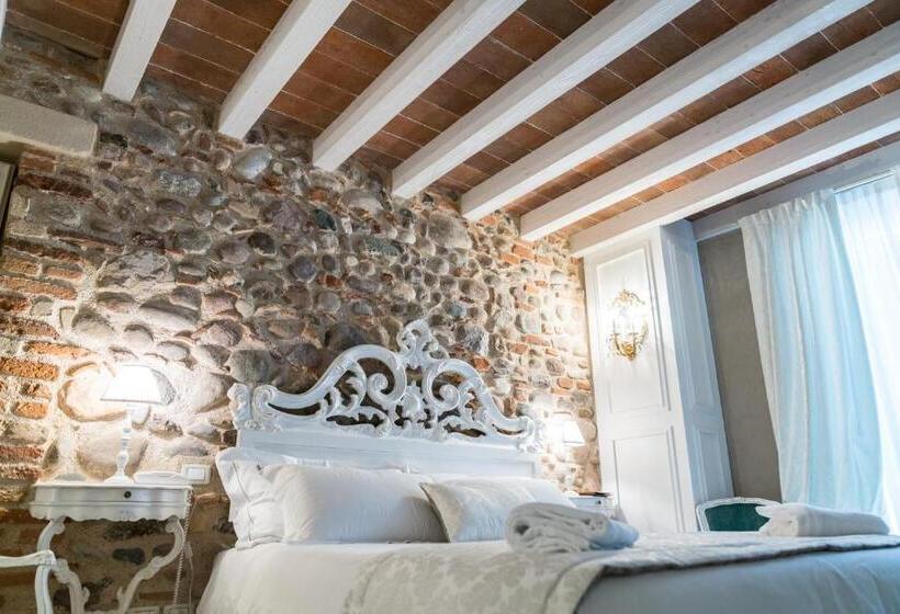 디럭스 스위트, Regia Rosetta