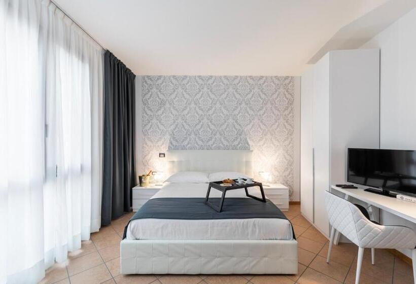 اتاق سوپریور, Lake Como Golf