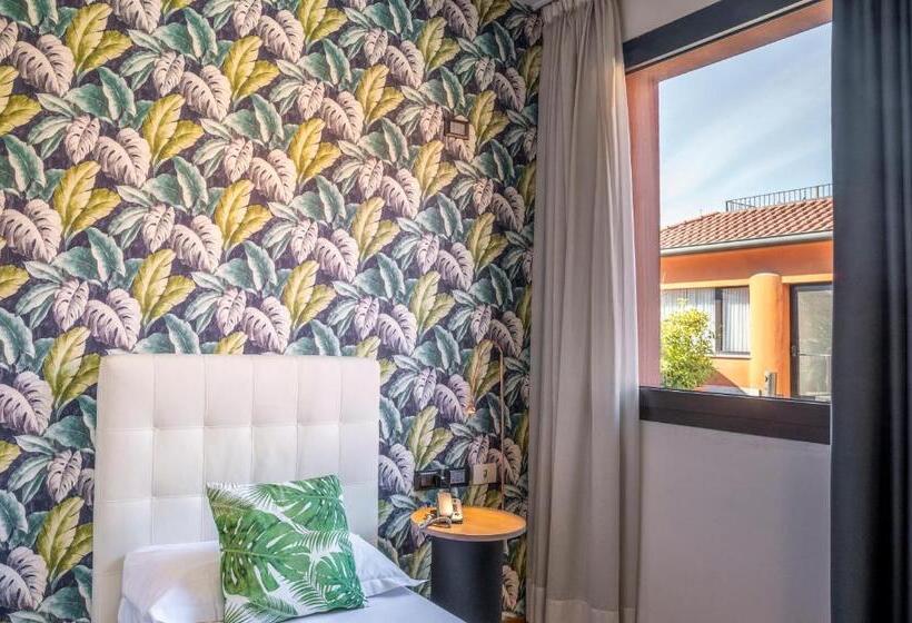 اتاق استاندارد یک نفره, Lake Como Golf