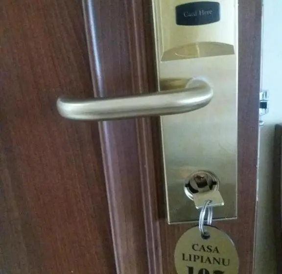 スタンダード４人部屋, Casa Lipianu