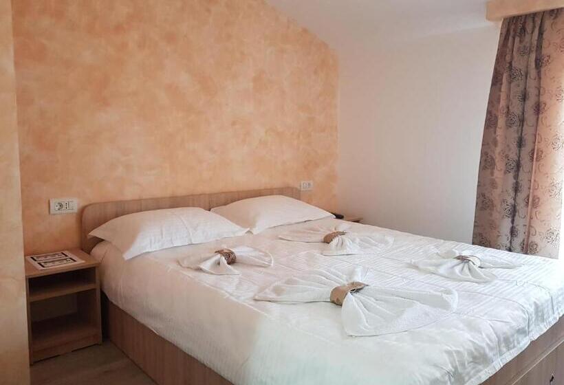 آپارتمان 2 خوابه, Casa Lipianu