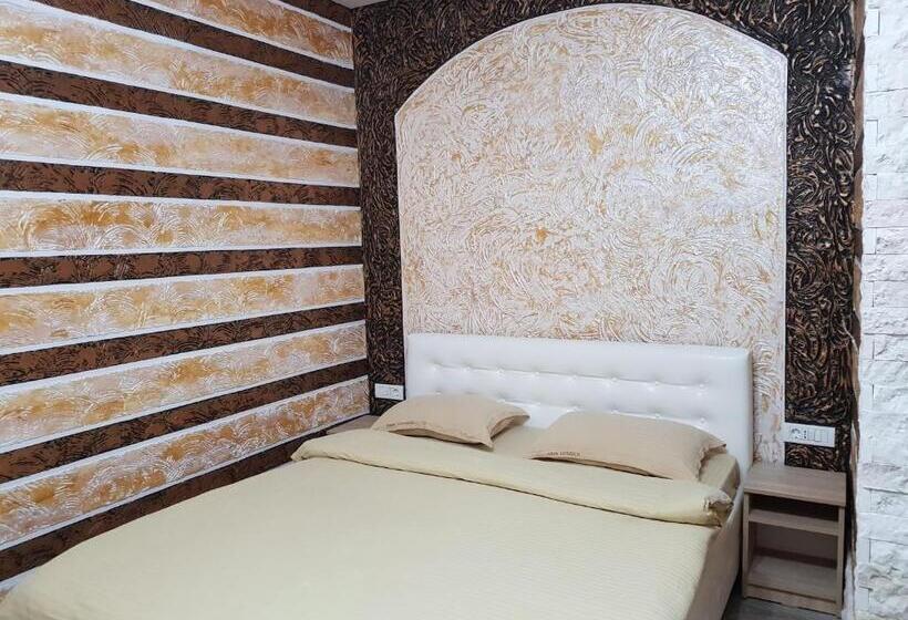 اتاق لوکس, Casa Lipianu