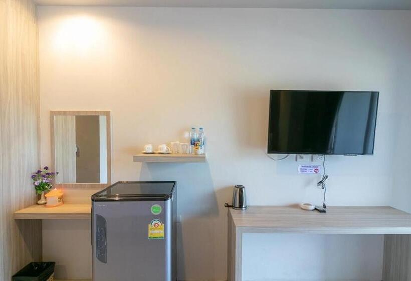 수피리어 트리플 룸, Carpio Hotel Phuket