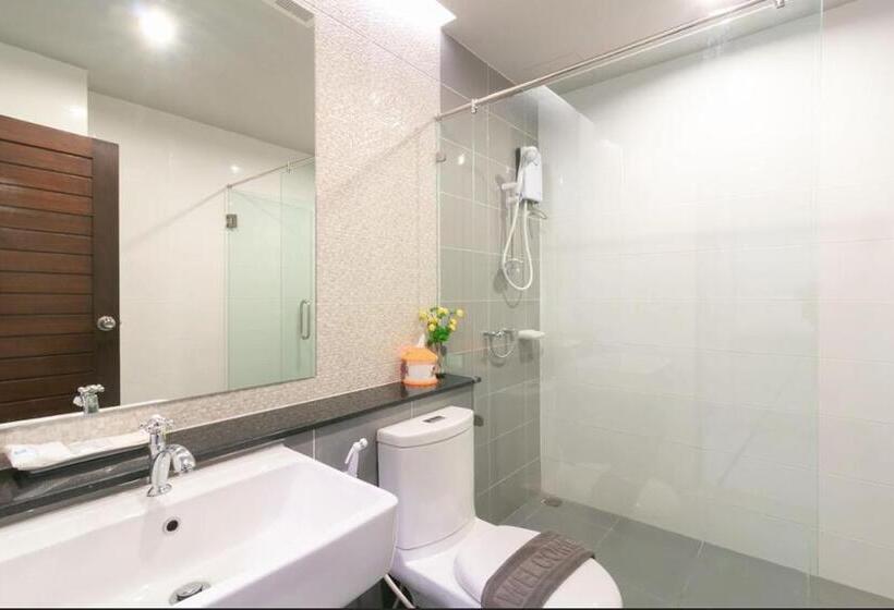 수피리어 트리플 룸, Carpio Hotel Phuket