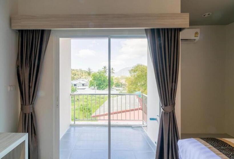 수피리어 트리플 룸, Carpio Hotel Phuket