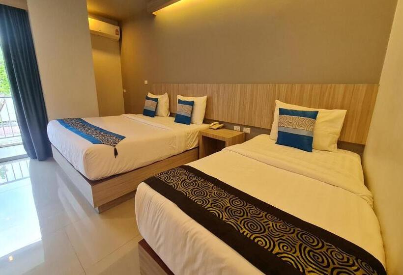 수피리어 트리플 룸, Carpio Hotel Phuket