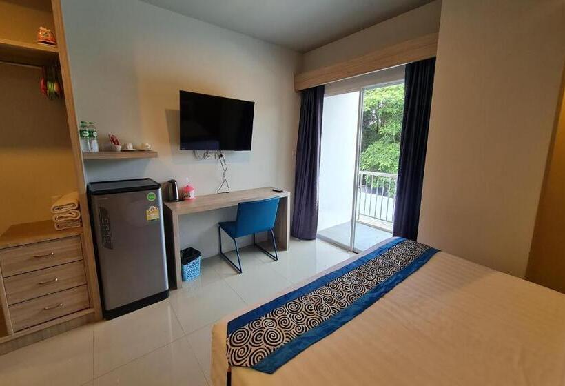 수피리어 트리플 룸, Carpio Hotel Phuket