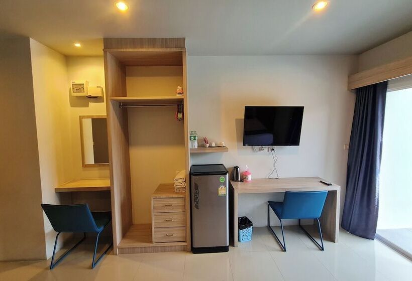 수피리어 트리플 룸, Carpio Hotel Phuket