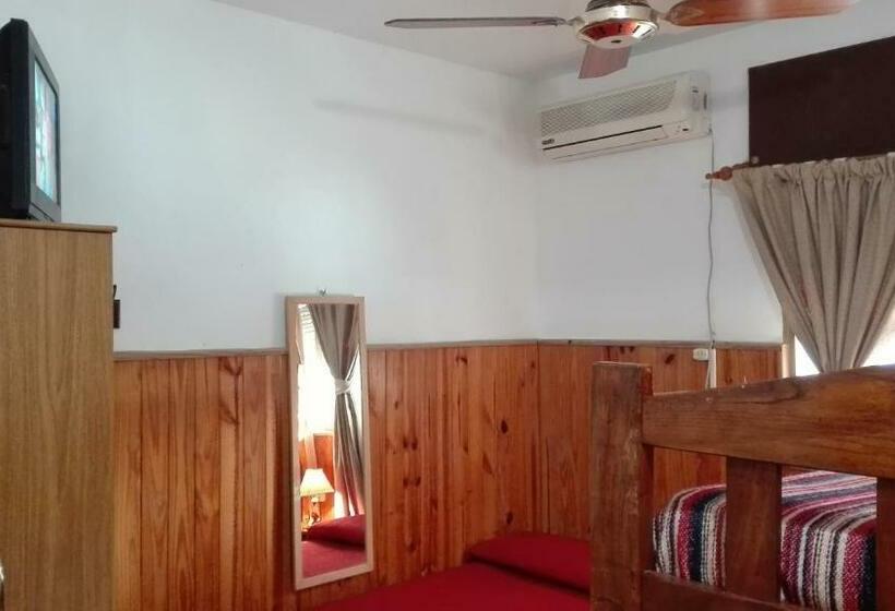 غرفة قياسية رباعية, Residencial Casal