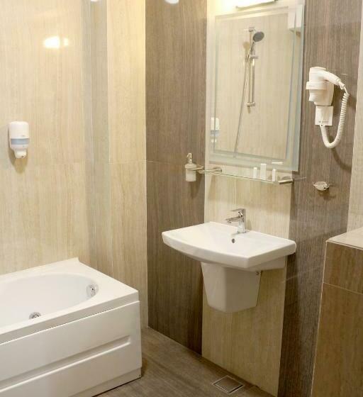 디럭스 스위트, Restaurant Imperial