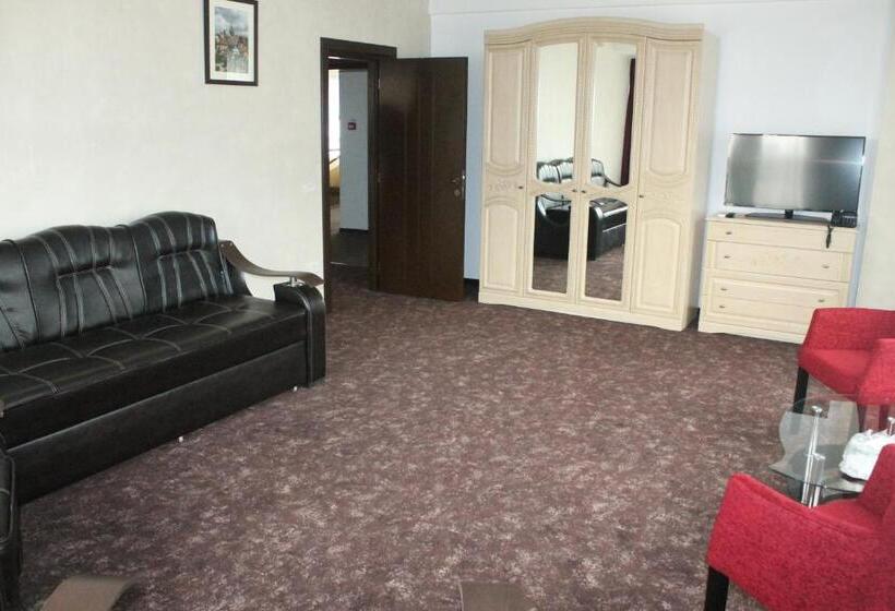 디럭스 스위트, Restaurant Imperial