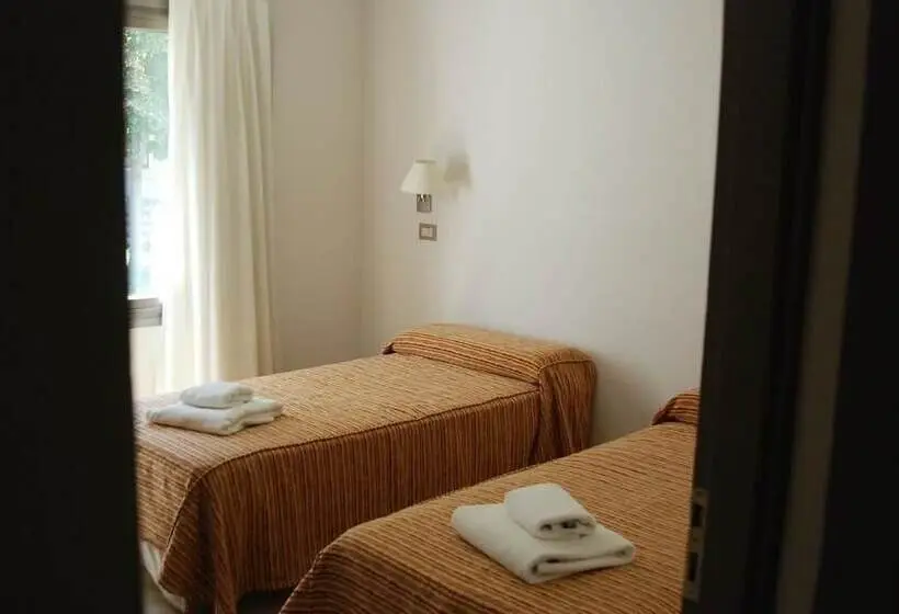 Standard Kolmen Hengen Huone, Savoia Mendoza