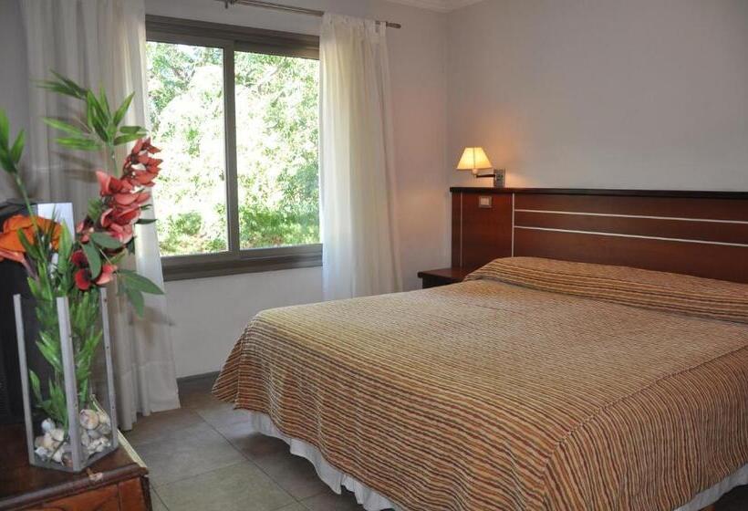 スタンダードルーム, Savoia Mendoza