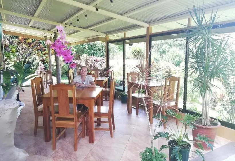 スタンダード４人部屋, Marita S Bed And Breakfast