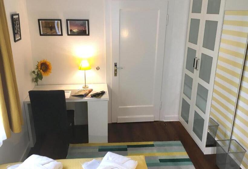 اتاق عادی, Lilis Kleines