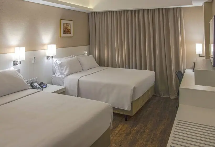 ２ダブルベッドのスタンダードルーム, Holiday Inn Express   Farroupilha, Um Hotel Ihg