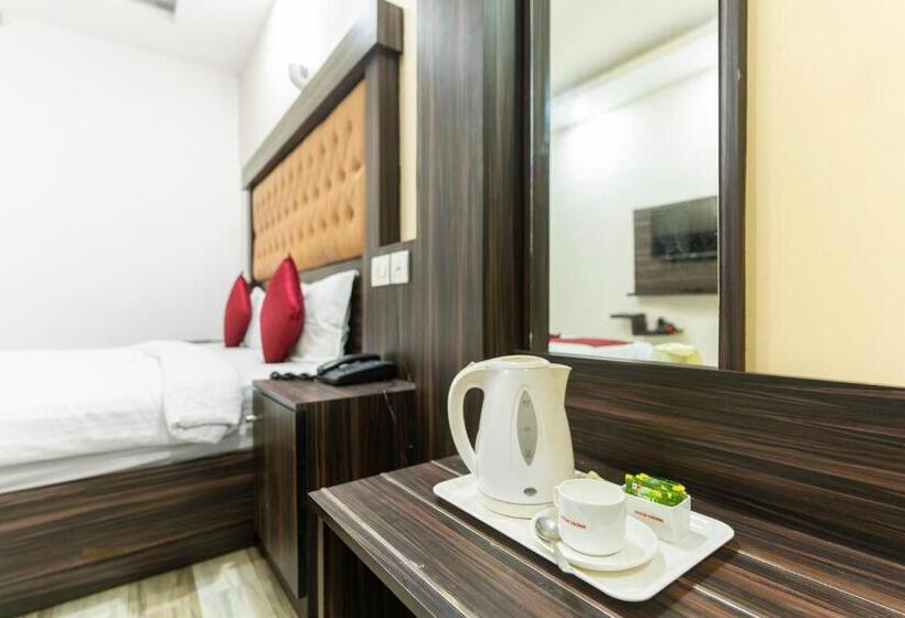 Quarto Estandar sem Ar Condicionado, Kochi Crown