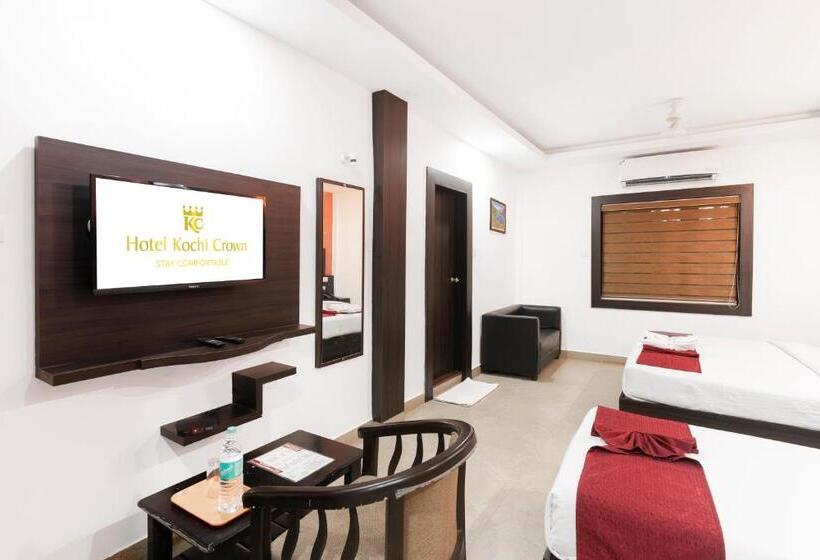 Quarto Triplo Deluxe, Kochi Crown