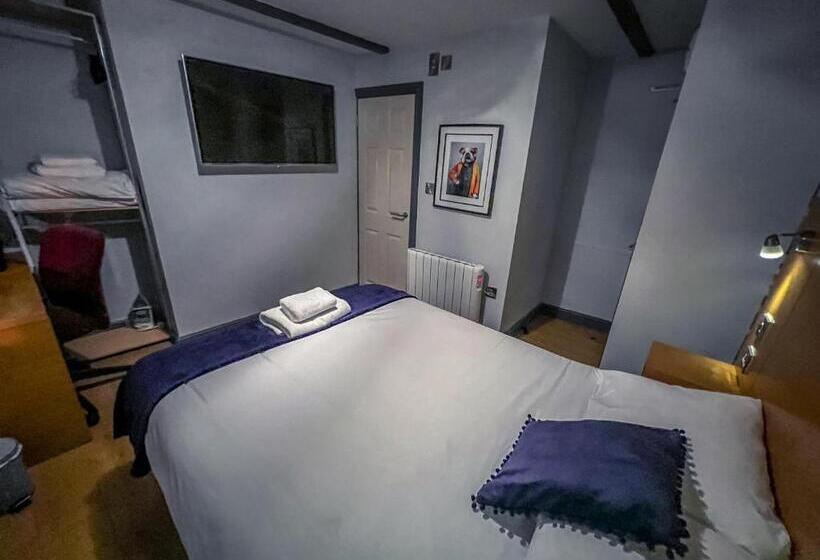 Номер Стандарт, Twenty Hotel And Bar