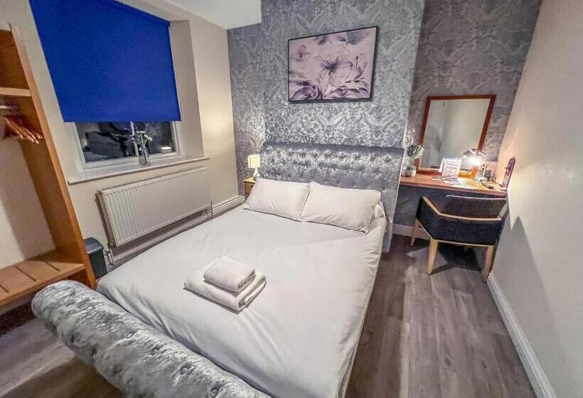 Номер Стандарт Совместная Ванная, Twenty Hotel And Bar