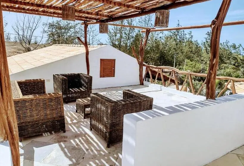 オーシャンビューのスーペリアトリプルルーム, Villa Pinolo By Kabana