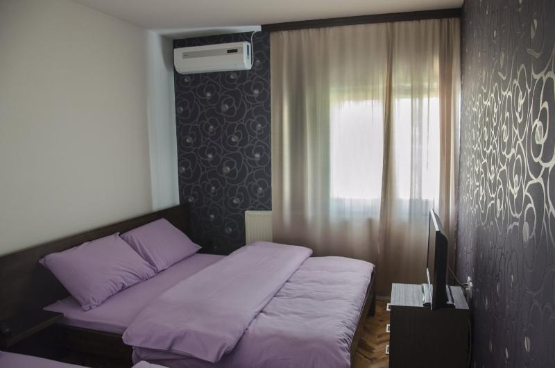 غرفة قياسية, The Anthony