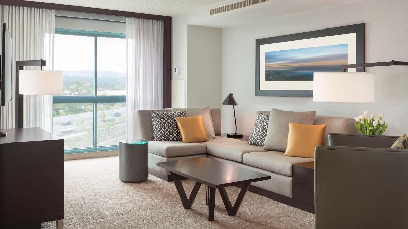 غرفة قياسية, The Anthony