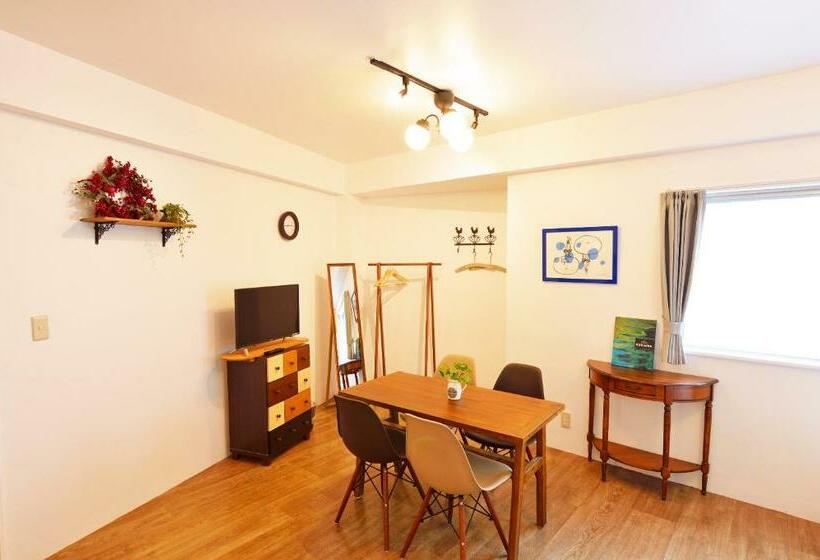 Standard Room, Douce