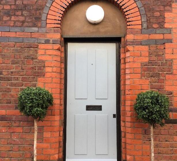 スーペリアースイート, The Liverpool Pod Travel Hostel